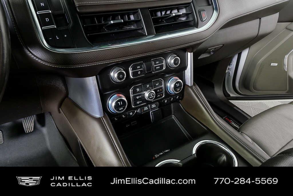 Used 2023 White Frost Tricoat GMC SLT image 17