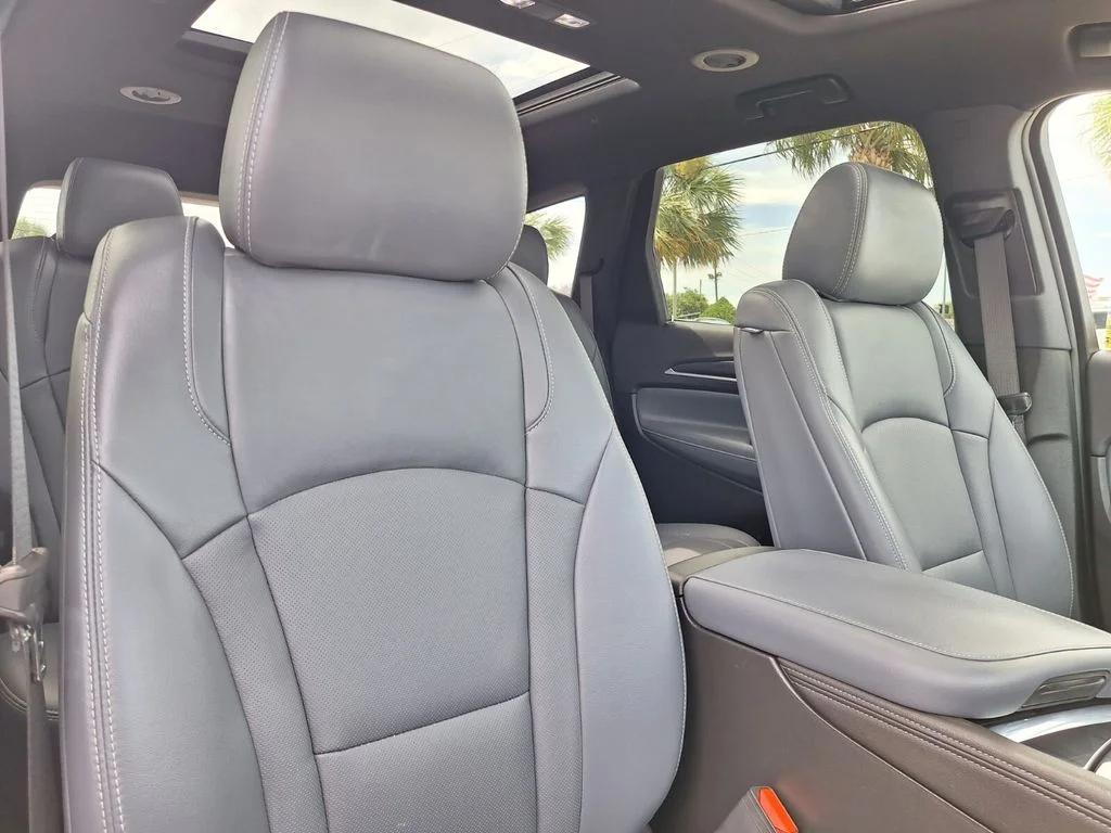 Used 2023 Black Buick Essence image 33