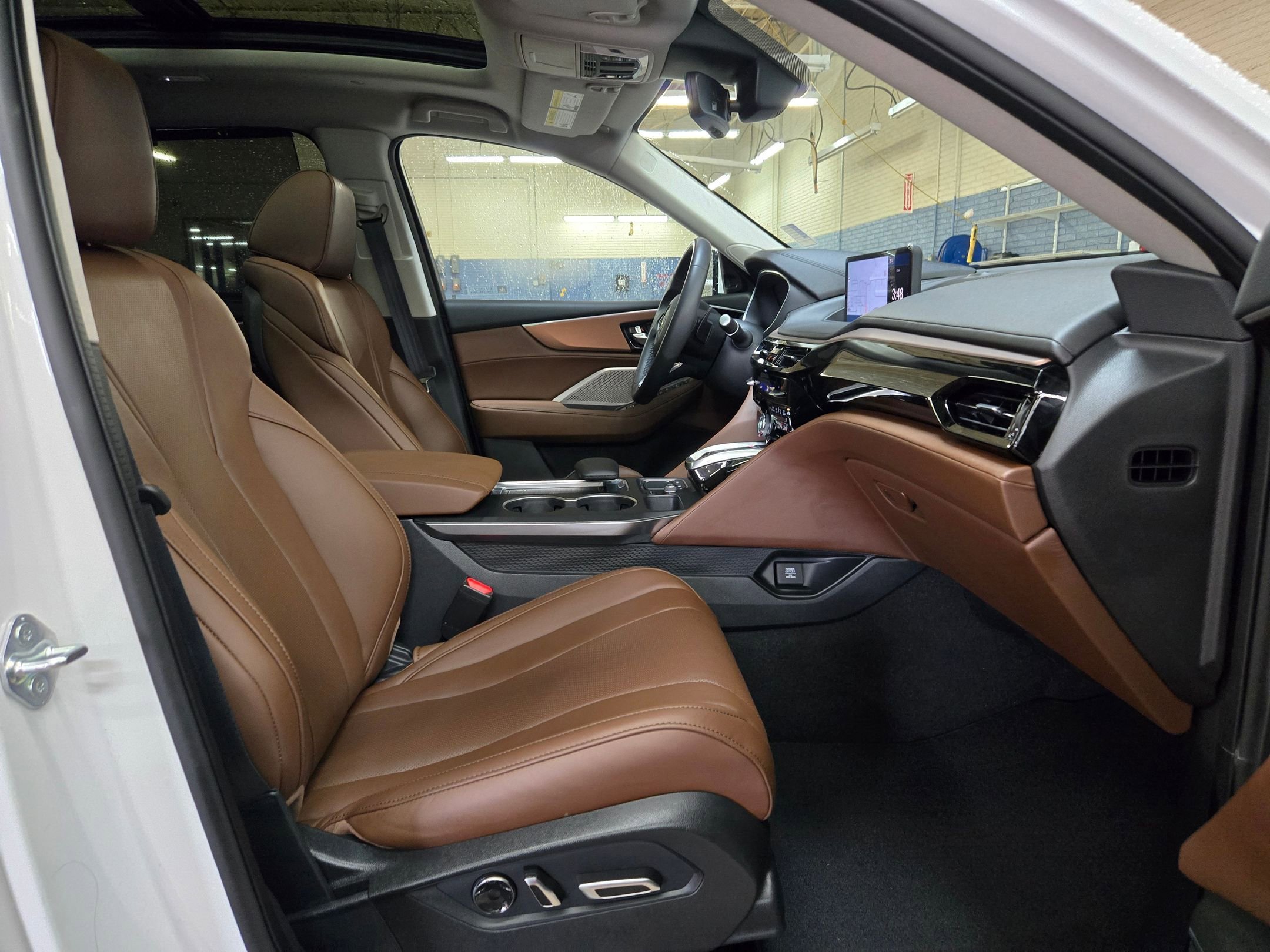 Used 2023 Platinum White Pearl Acura w/Technology Package image 28