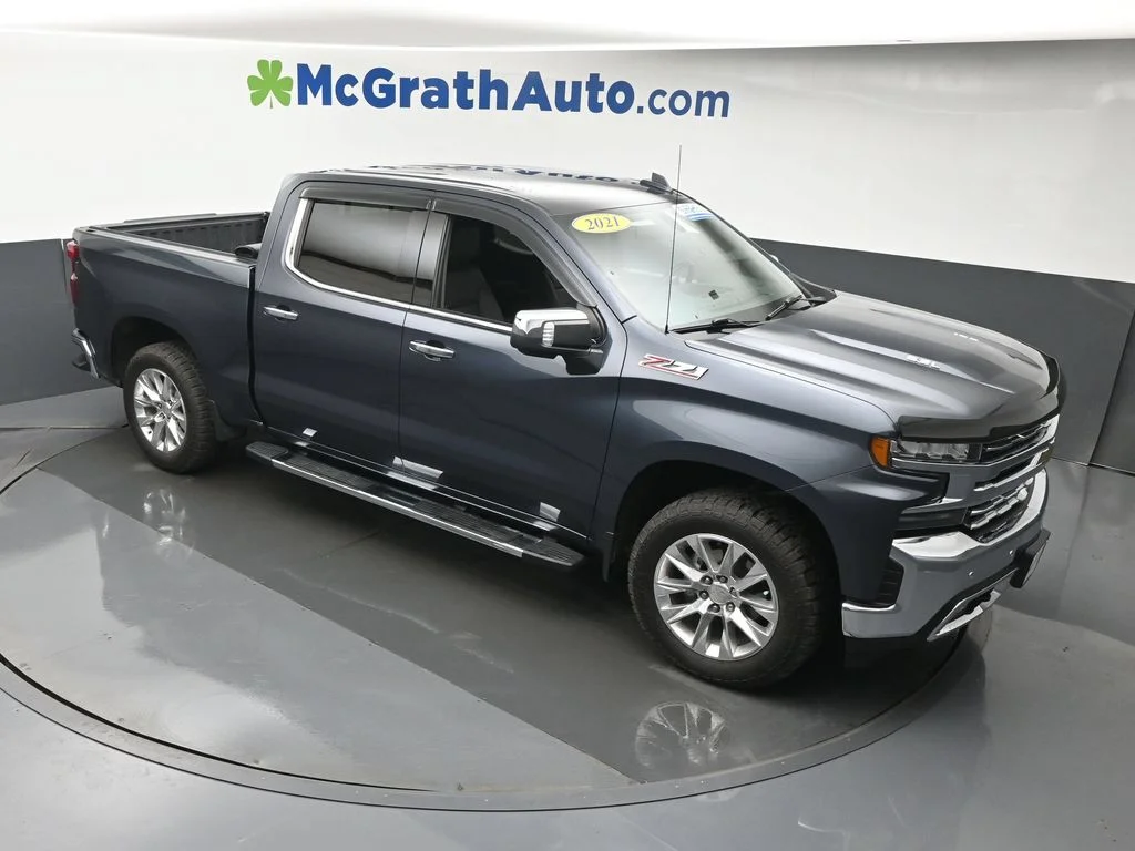 Used 2021 Gray Chevrolet LTZ image 3