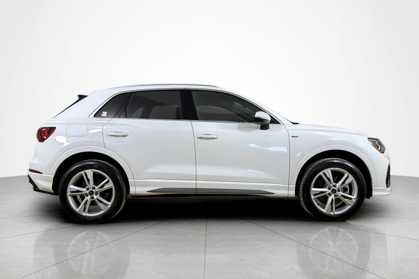 Used 2023 Ibis White Audi S line Premium Plus 45 TFSI quattro image 6