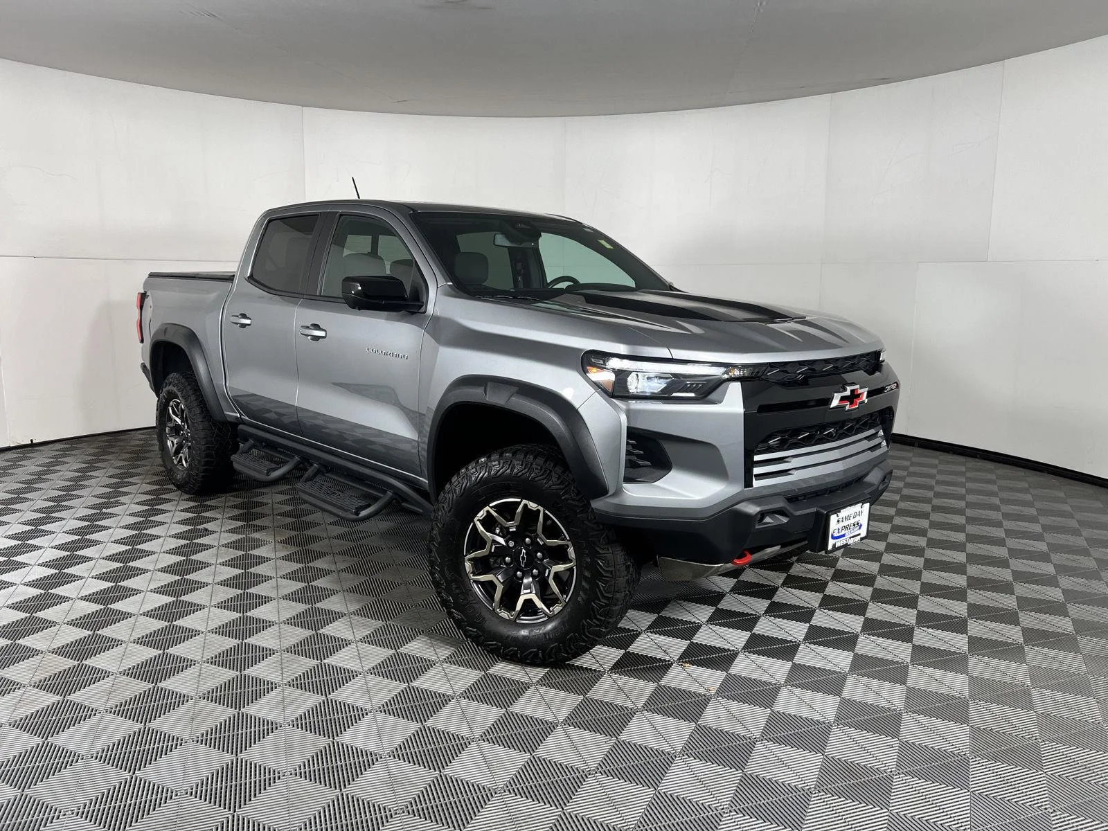 Used 2024 Sterling Gray Metallic Chevrolet ZR2 image 20