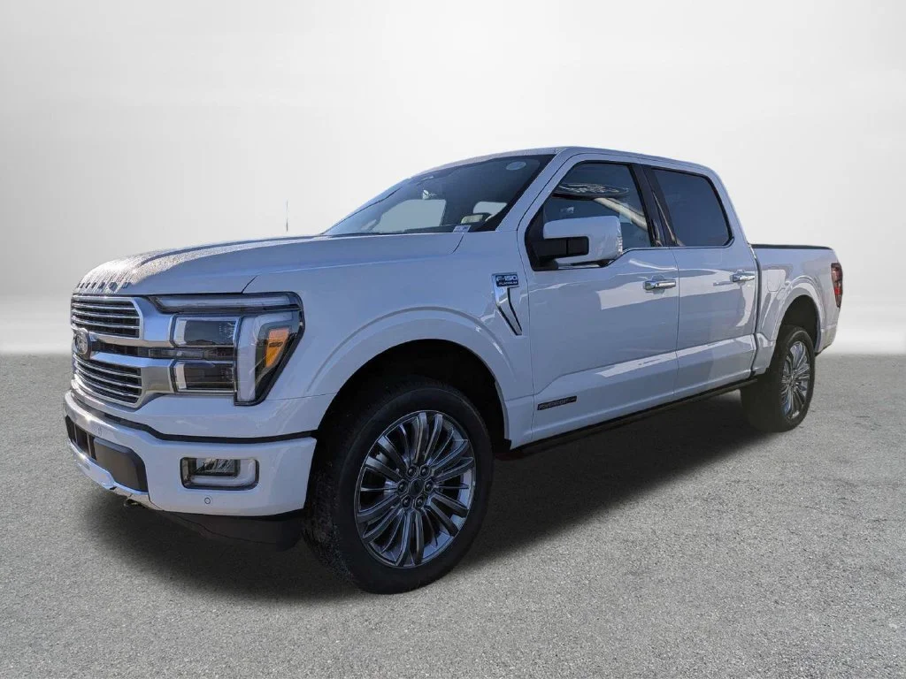 New 2026 Star White Metallic Tri-Coat Ford Platinum® image 5