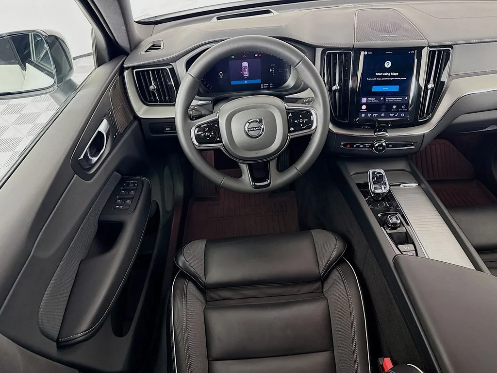 Certified Used 2024 Crystal White Volvo Ultimate image 19