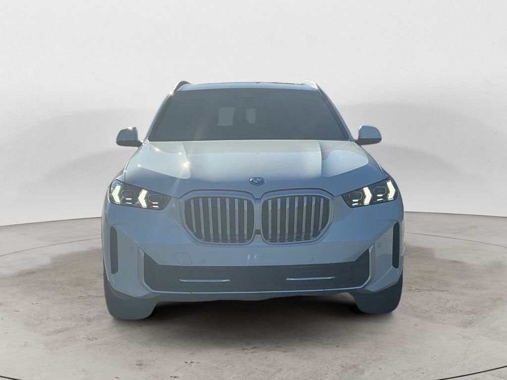 New 2026 White BMW xDrive50e image 2
