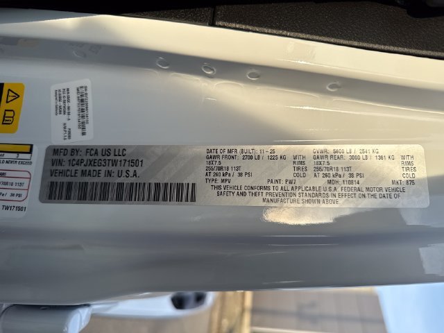 New 2026 Bright White Clear-Coat Exterior Paint Jeep Sahara image 16