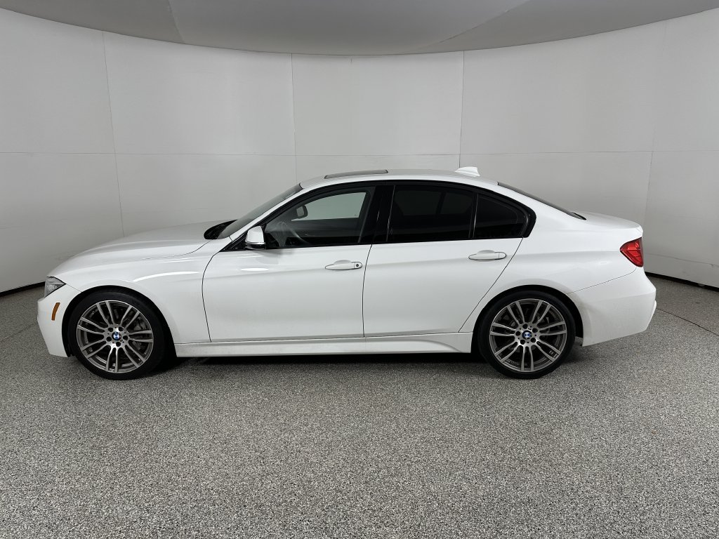 Used 2013 Alpine White BMW 335i image 6