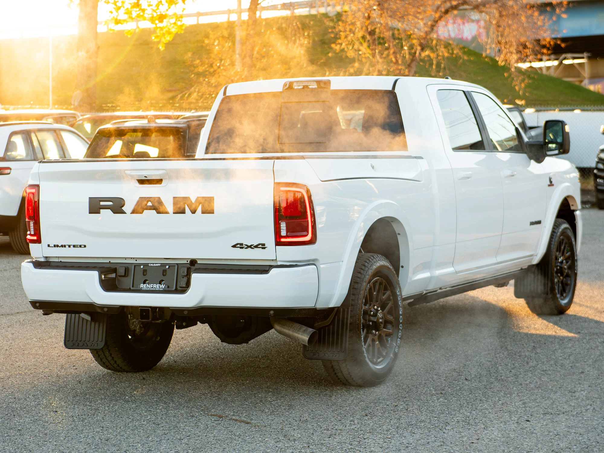 New 2027 White RAM Limited Night* Mega Cab 4x4, Sunroof, Passenger Screen, Ultra Premium Leather Seats image 6