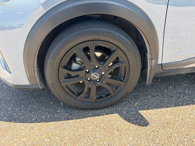 Certified Used 2024 Gray Nissan SR image 15