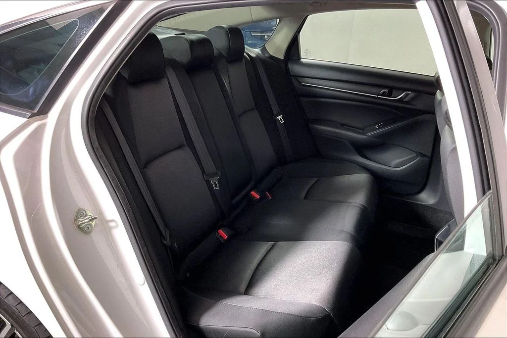 Used 2019  Honda LX image 26