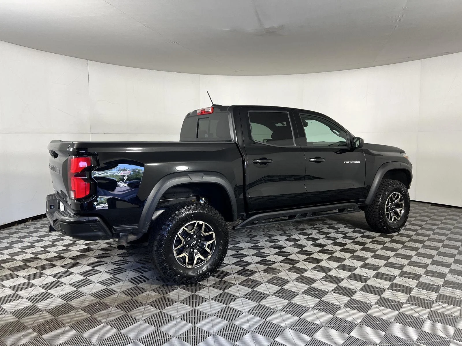 Used 2023 Black Chevrolet ZR2 image 25