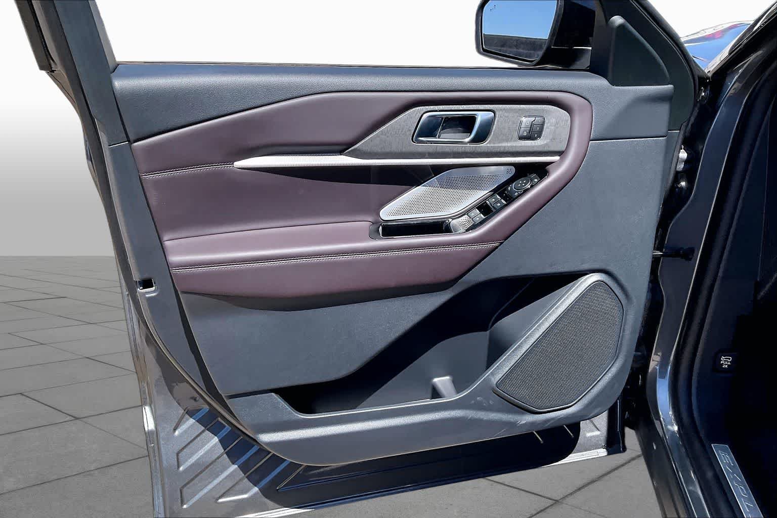 New 2026 Carbonized Gray Metallic Ford Platinum™ image 10