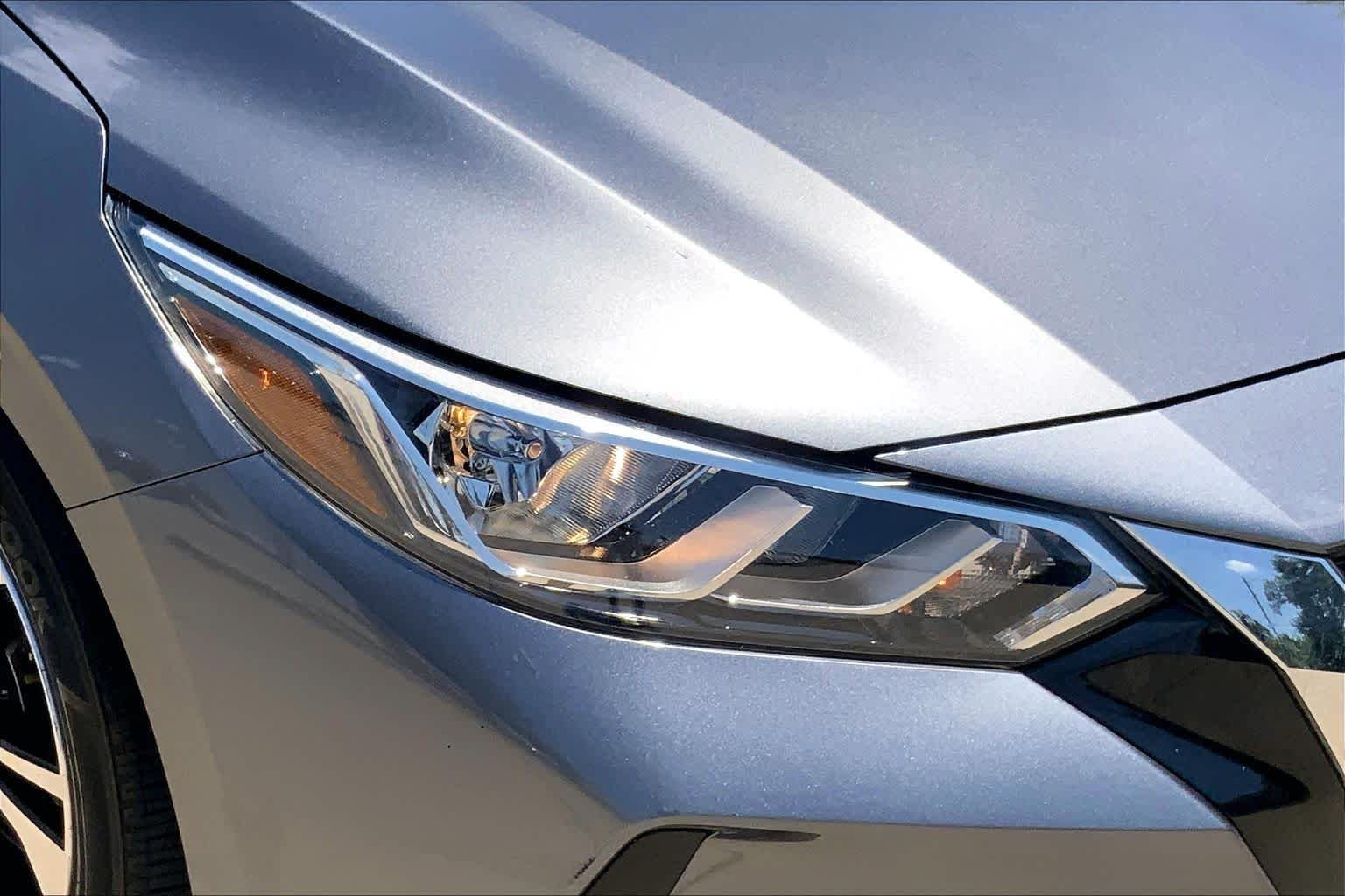 Used 2020 Gun Metallic Nissan SV image 27