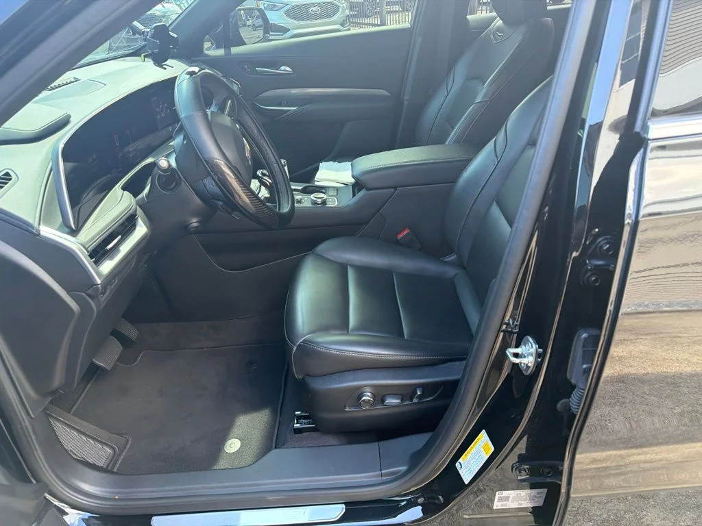 Used 2025 Black Cadillac Premium Luxury image 3