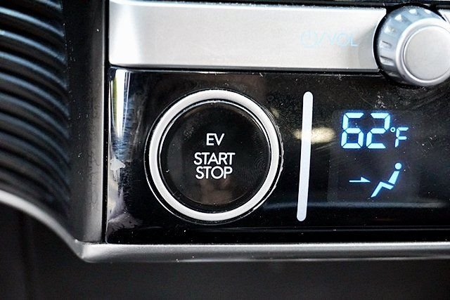 Used 2024 Black Hyundai Limited image 32