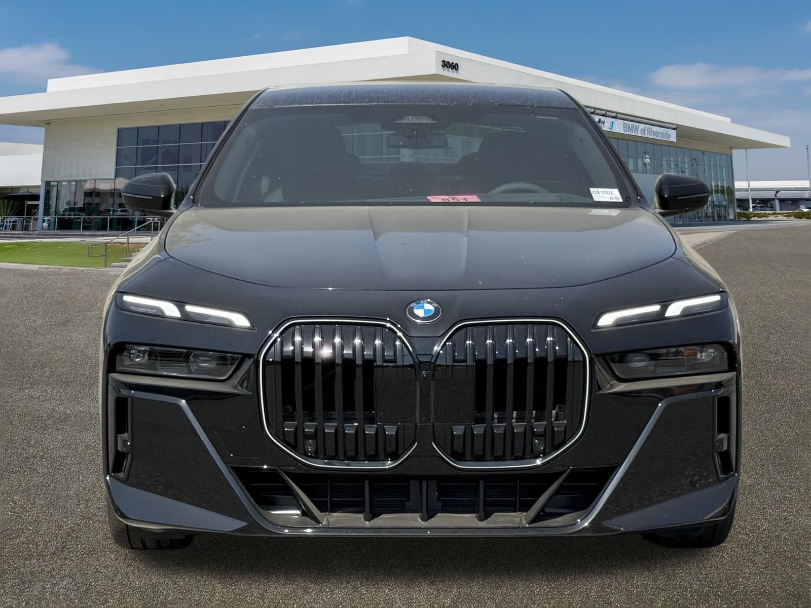 New 2026 Black Sapphire Metallic BMW 740i image 3