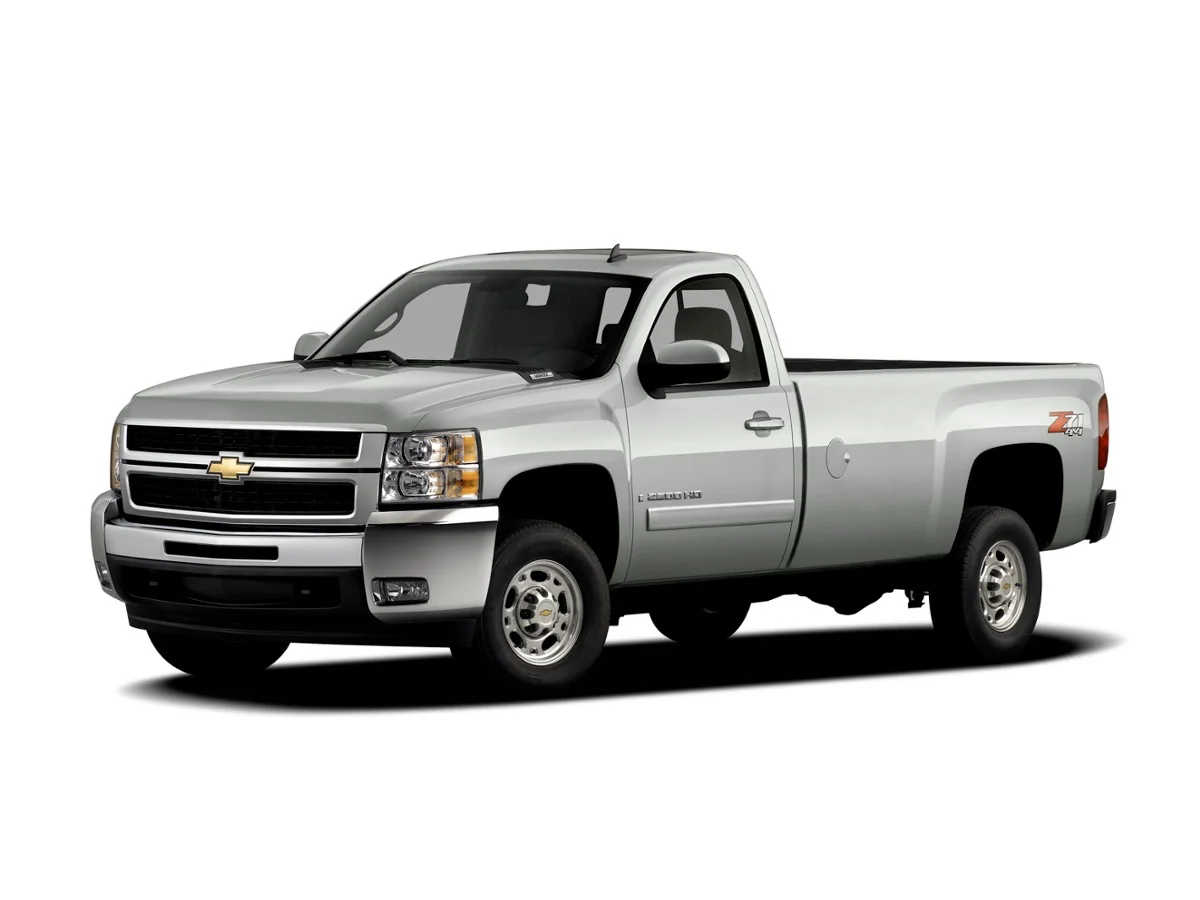 Used 2008 Silver Chevrolet LT image 1