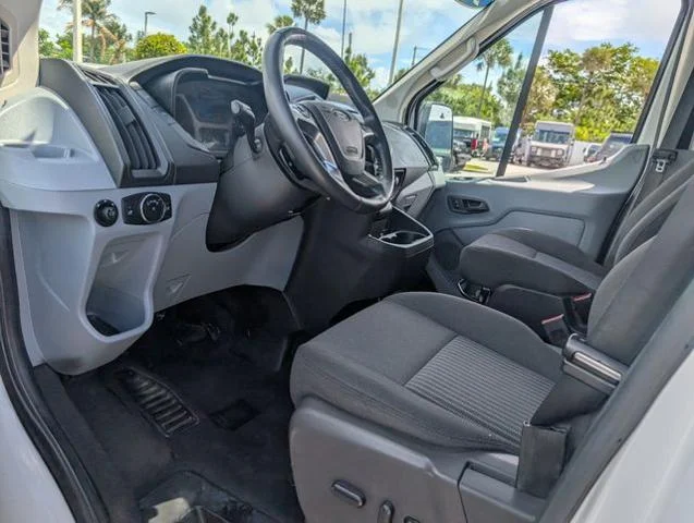 2015 Ford Transit XLT - Photo 30