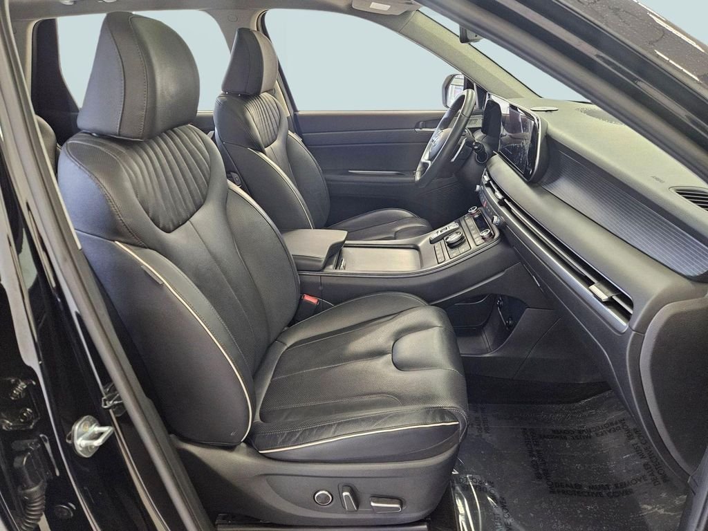 Used 2023 Abyss Black Pearl Hyundai Limited image 29