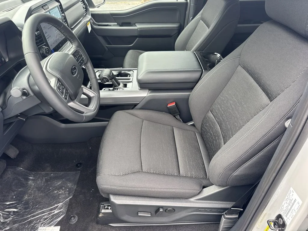 New 2026 White Ford XLT image 9