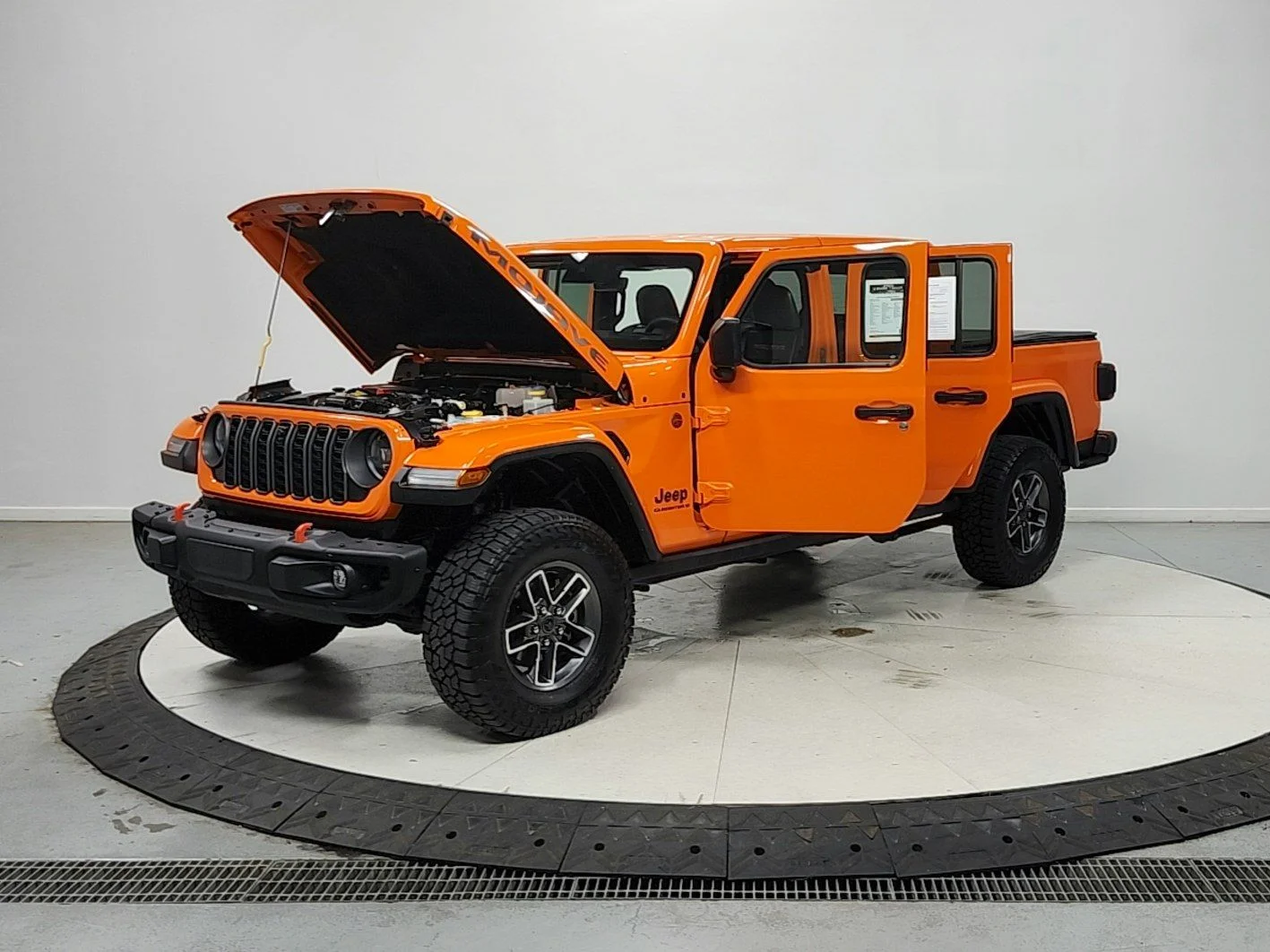 Used 2025 JOOSE Jeep Mojave image 12