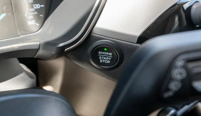Used 2022 Blue Ford SE image 22
