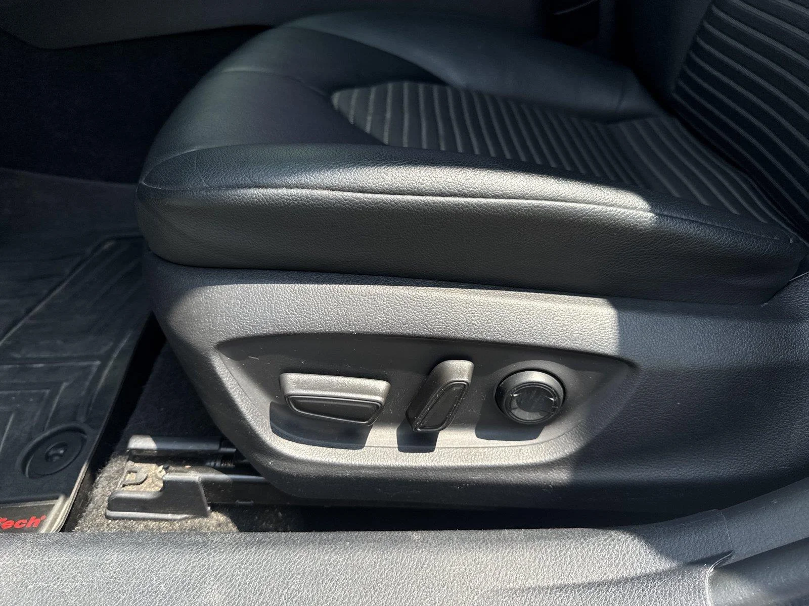 Used 2021 Super White Toyota SE Nightshade image 12