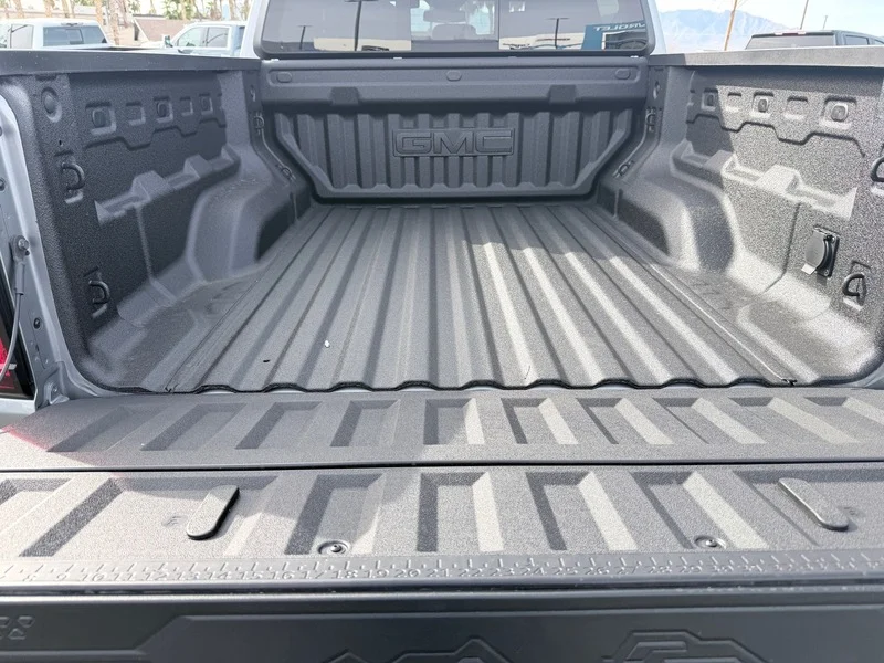 New 2026 Sterling Metallic GMC Elevation image 17