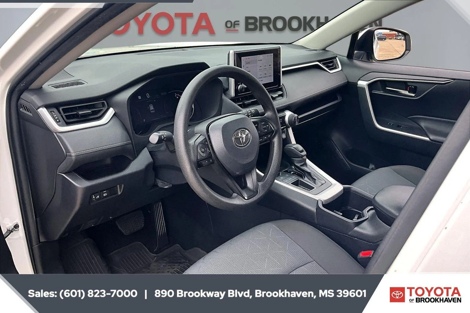 Used 2024 Ice Cap Toyota XLE image 12