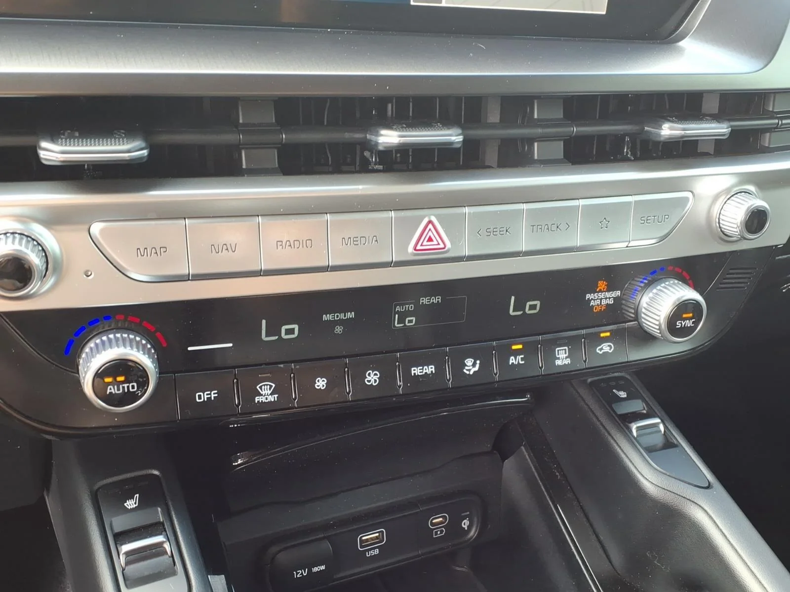 Used 2023  KIA S image 26