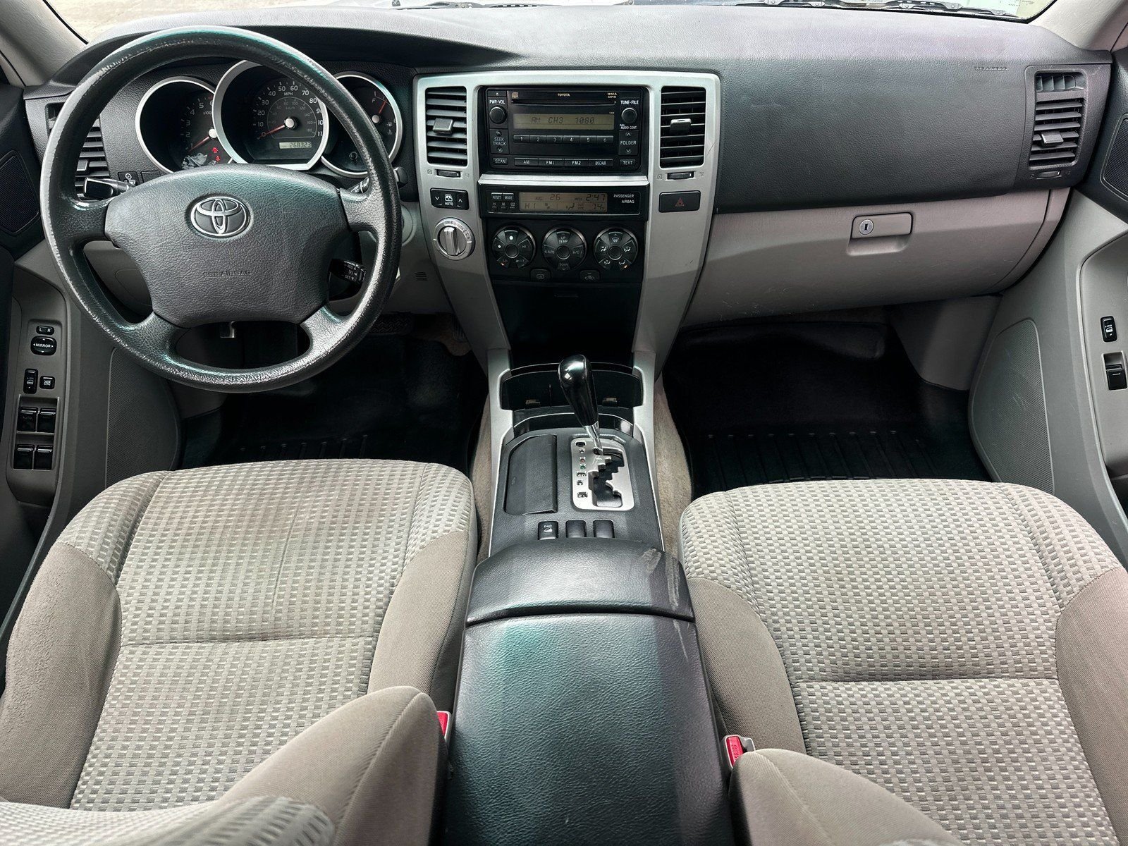 Used 2006 Titanium Metallic Toyota SR5 image 12