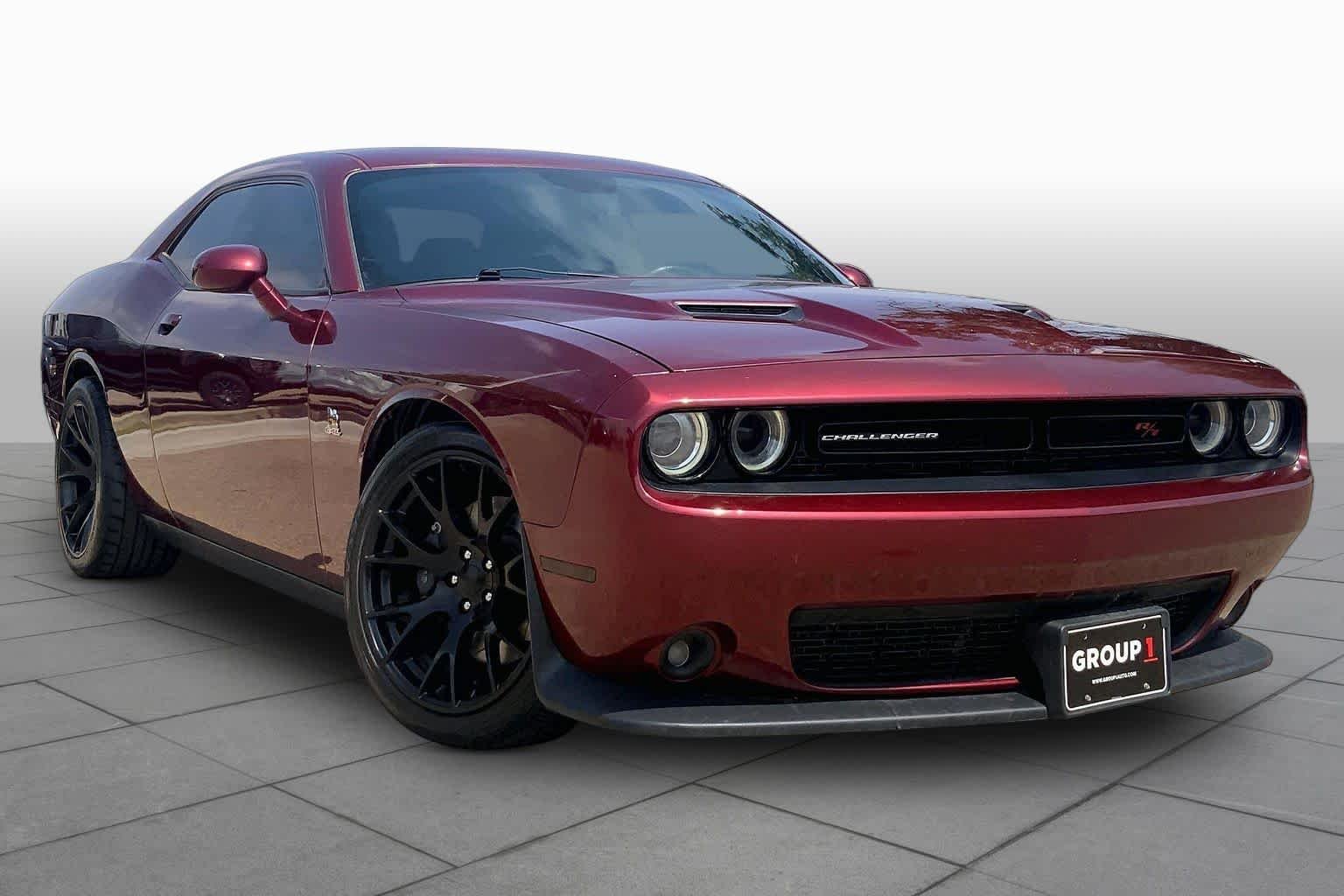 Used 2018 Octane Red Pearlcoat Dodge R/T Scat Pack image 3