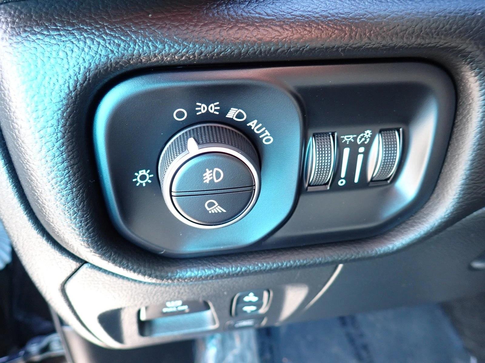 Used 2025 Diamond Black Crystal Pearlcoat Ram Laramie image 16
