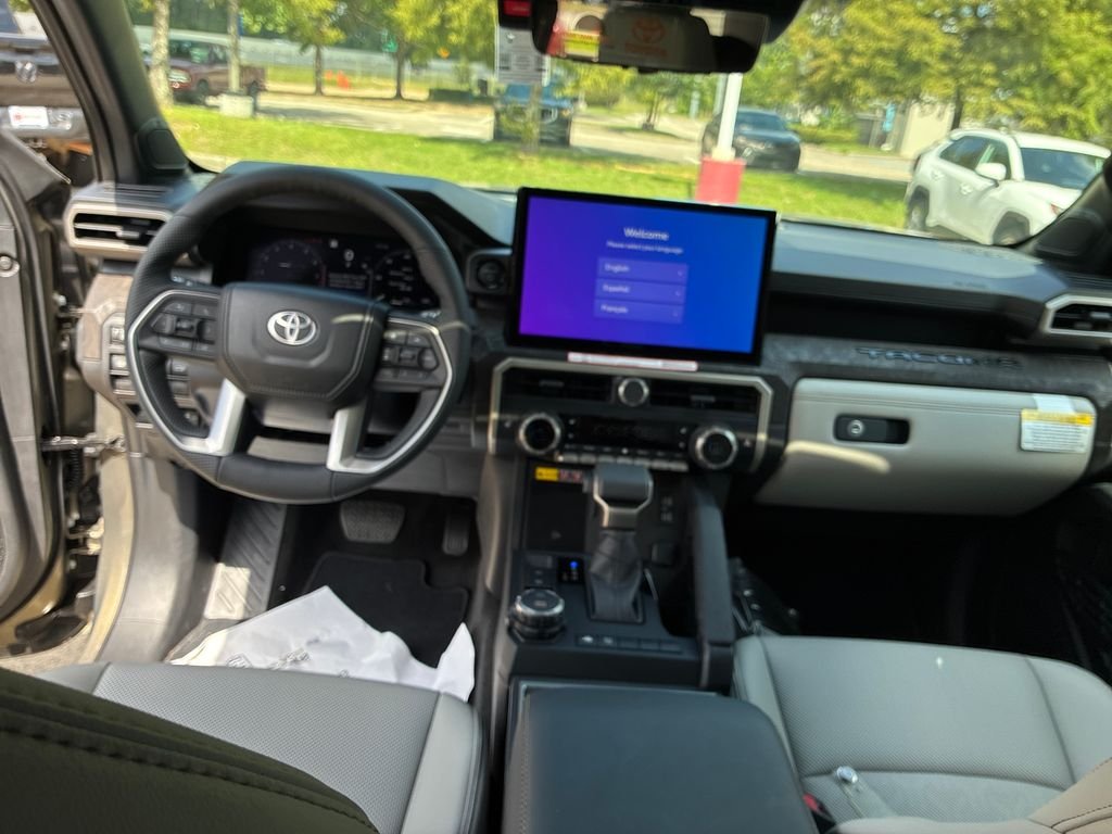 2026 Toyota Tacoma Limited - Photo 18