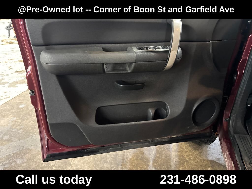 Used 2009  GMC Work Truck image 14