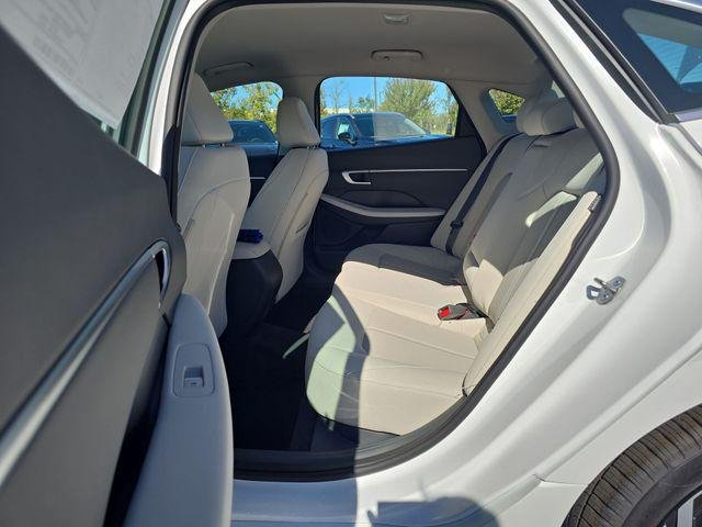 New 2026 White Hyundai SEL Sport image 21