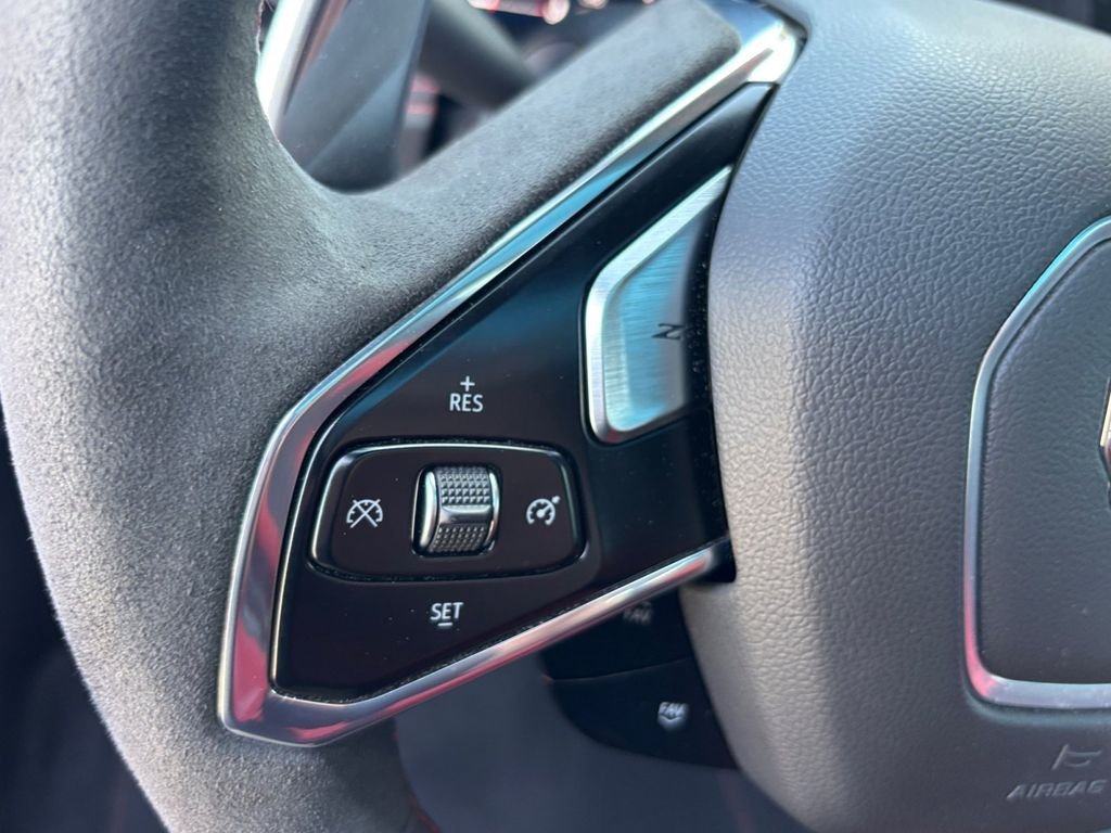 Used 2023 White Chevrolet Stingray image 32
