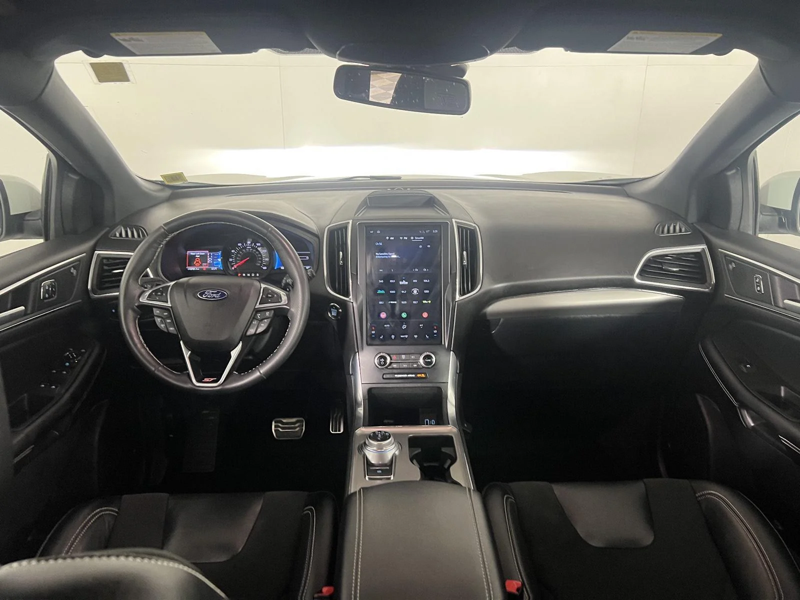 Used 2023 Wh Ford ST image 17