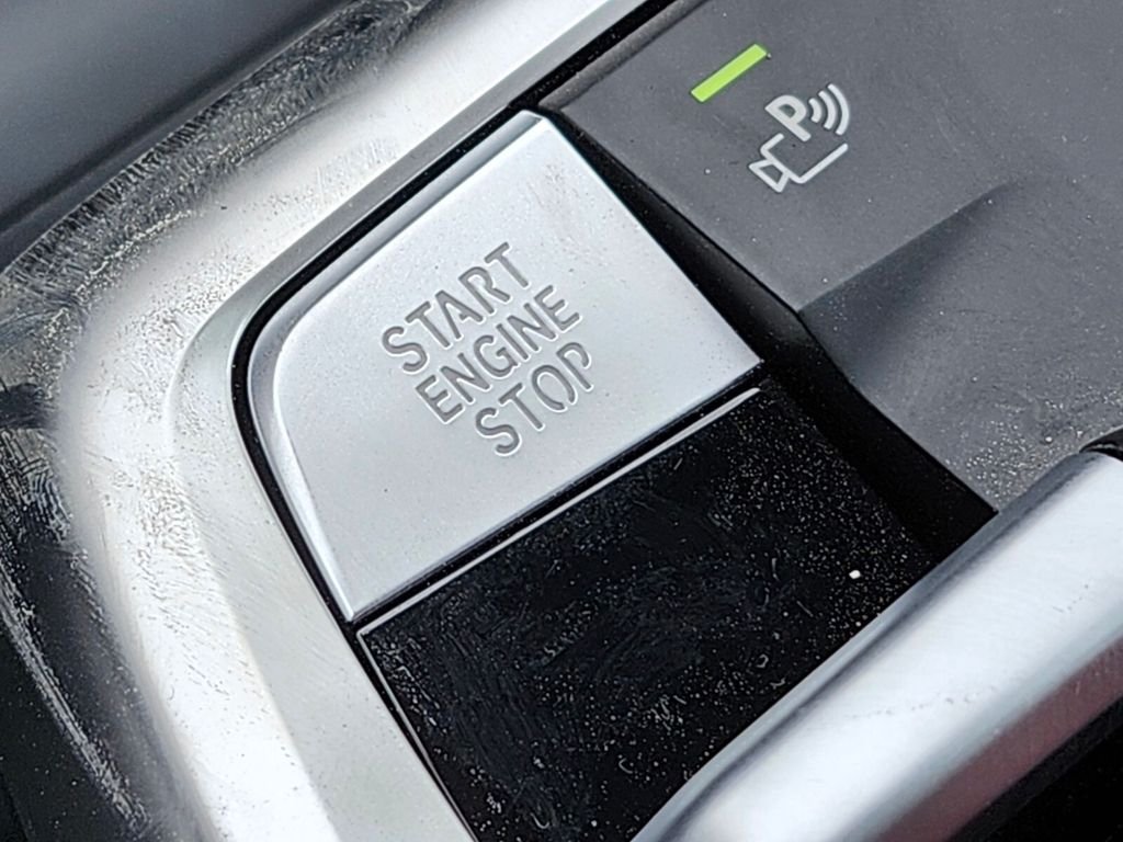 Used 2026 Black BMW xDrive28i image 27