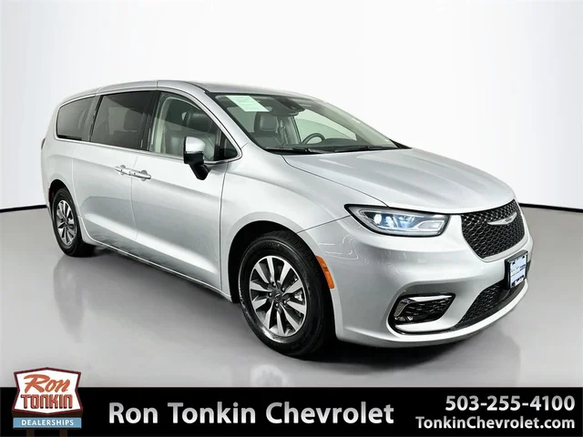 2023 Chrysler Pacifica Hybrid Touring L