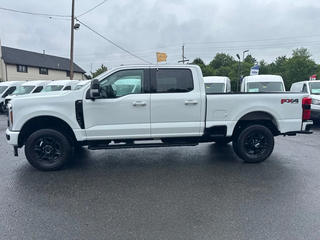Used 2024 White Ford XLT image 2