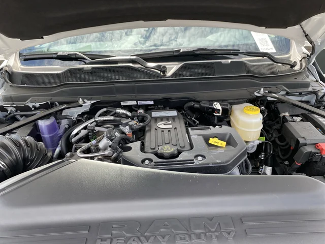 New 2025 Bright White Clearcoat RAM Big Horn image 44