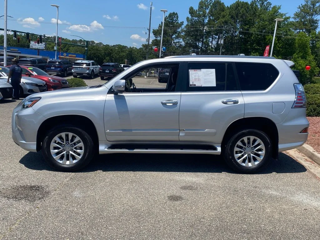 Used 2014 Gray Lexus 460 image 4