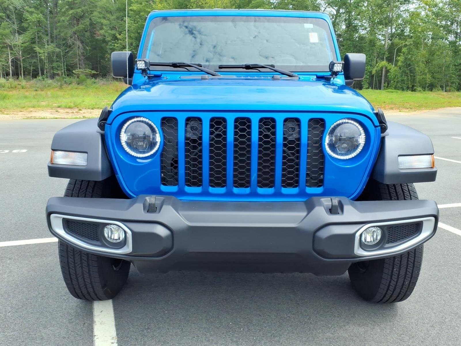 Used 2023 Hydro Blue Pearlcoat Jeep Sport image 15