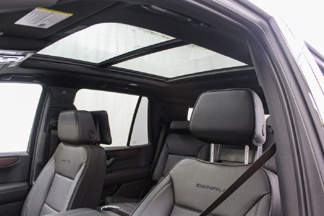 2027 GMC Yukon Denali - Photo 31