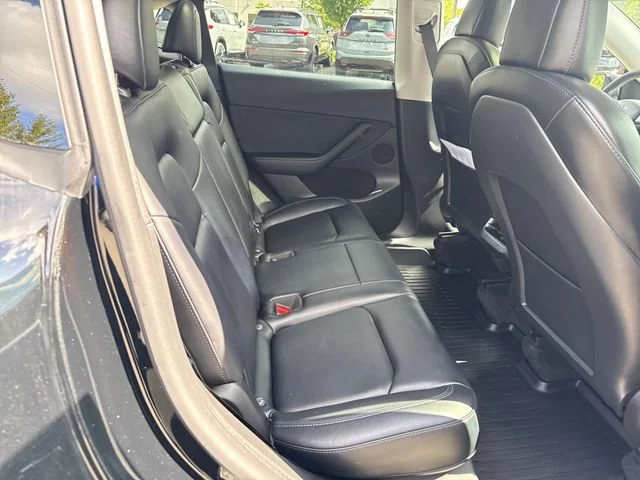 Used 2022 Black Tesla Long Range image 10