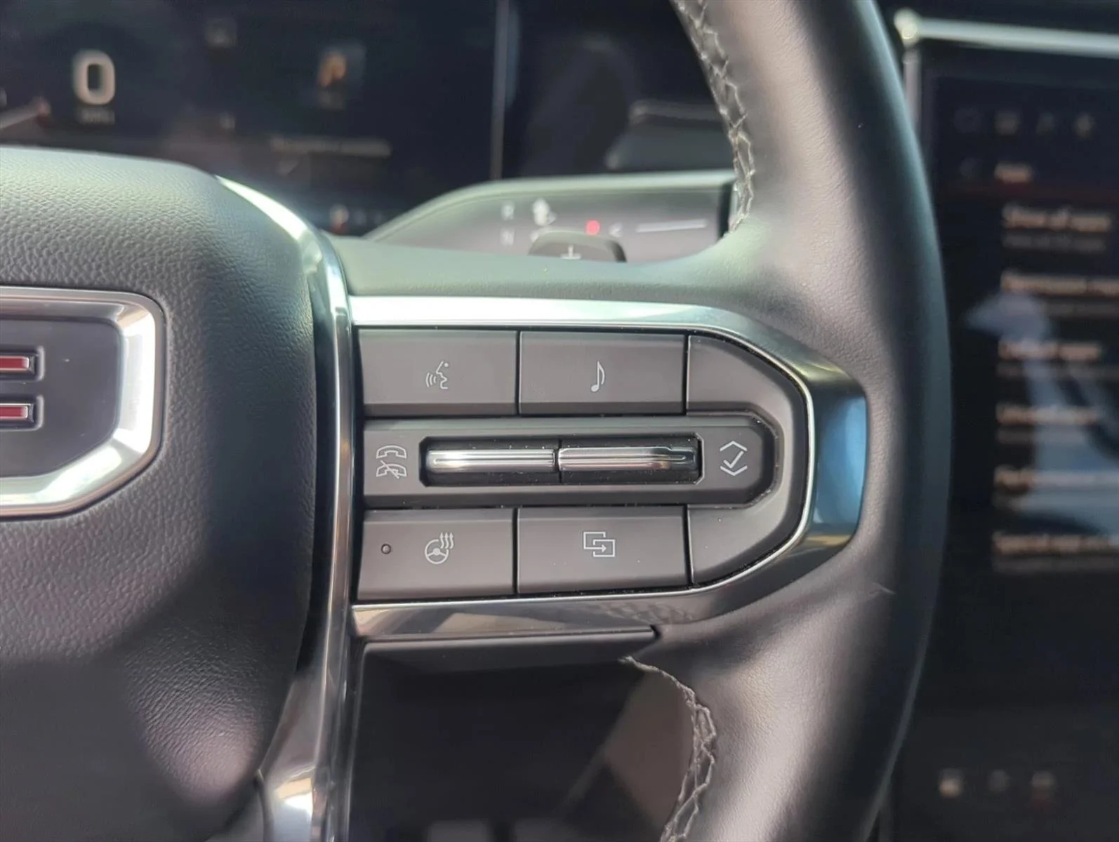 Used 2025 Sterling Metallic GMC FWD Elevation image 17