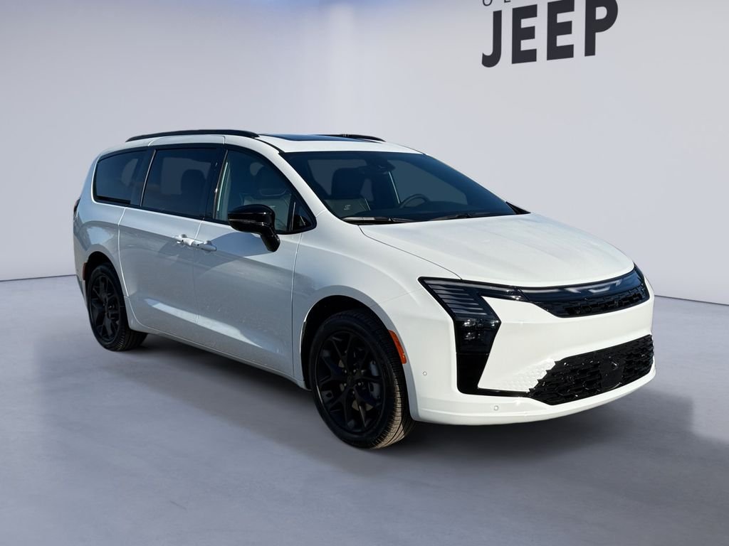 New 2027 Bright White Clear-Coat Exterior Paint Chrysler Limited image 7