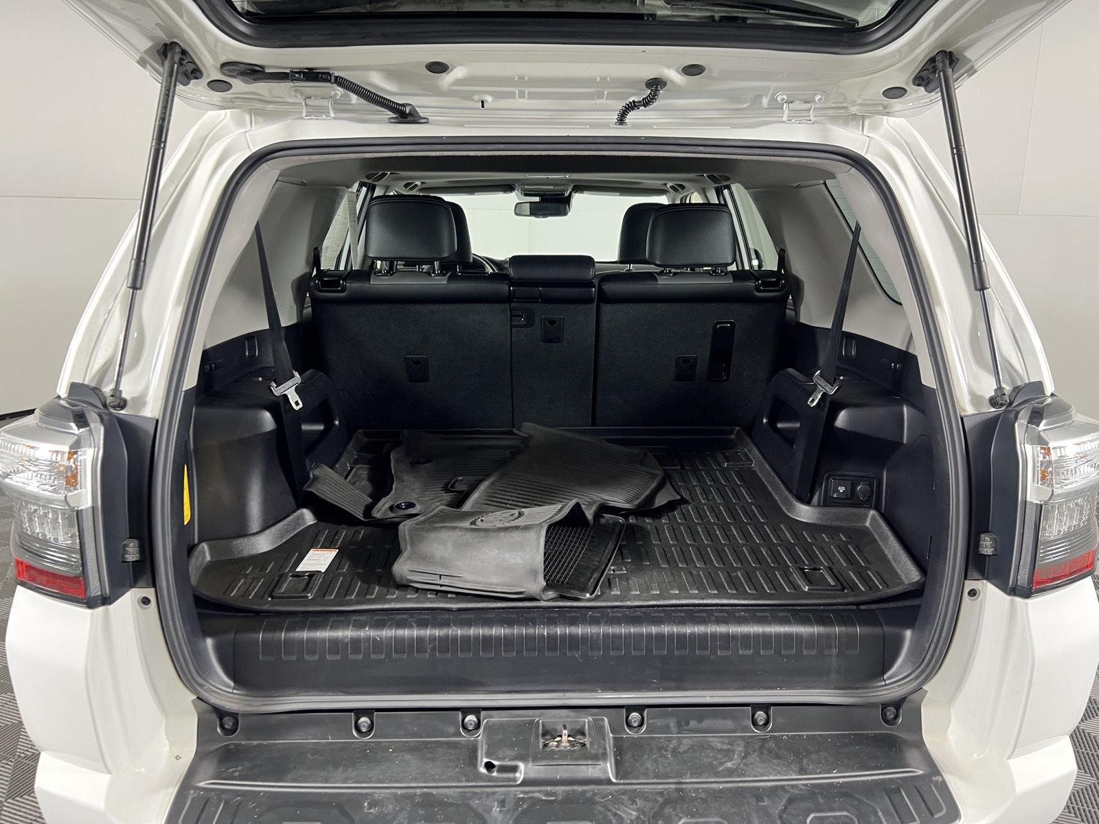 Used 2022 White Toyota SR5 Premium image 8