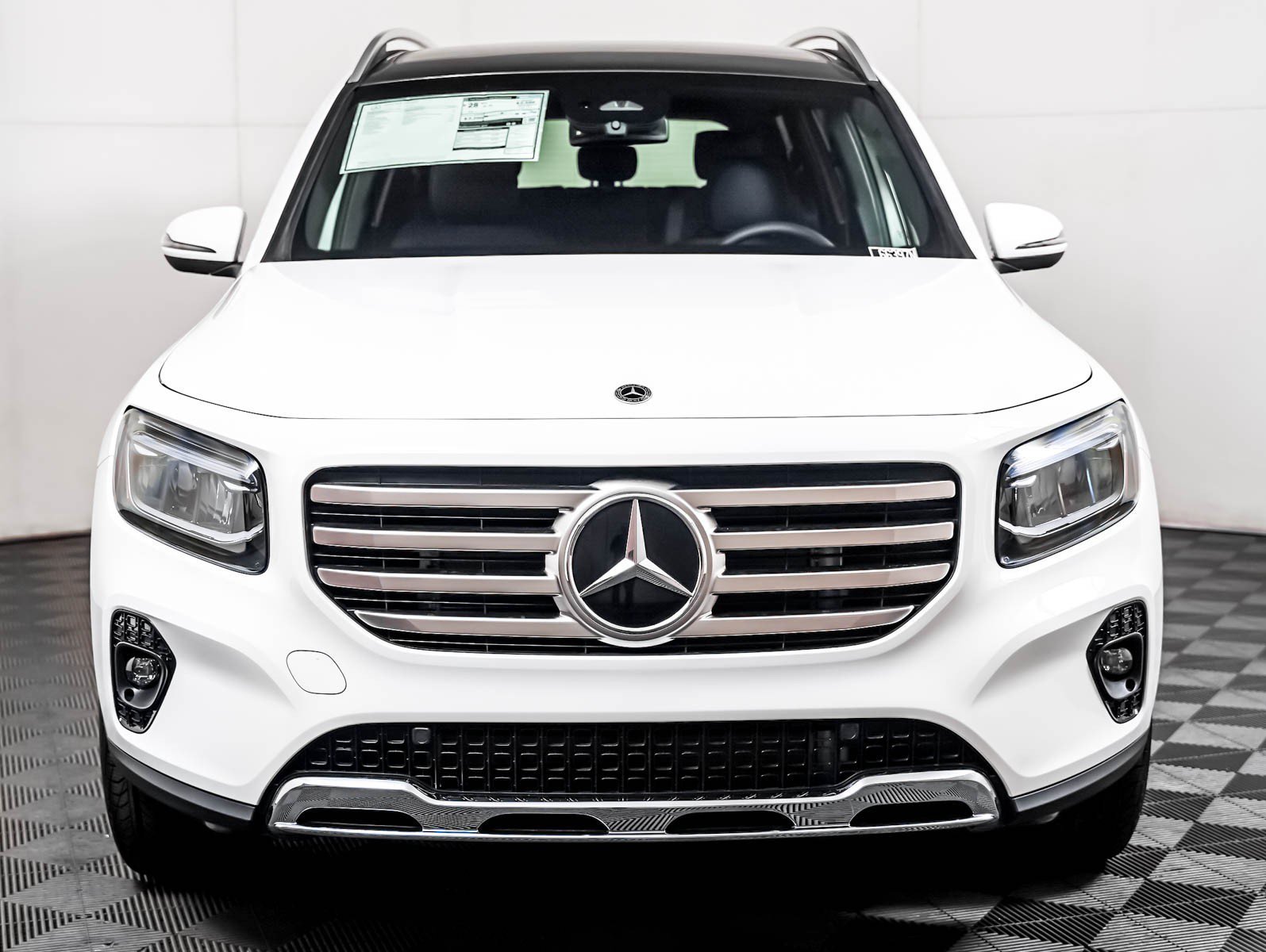 New 2026 Polar White Mercedes-Benz GLB 250 image 9